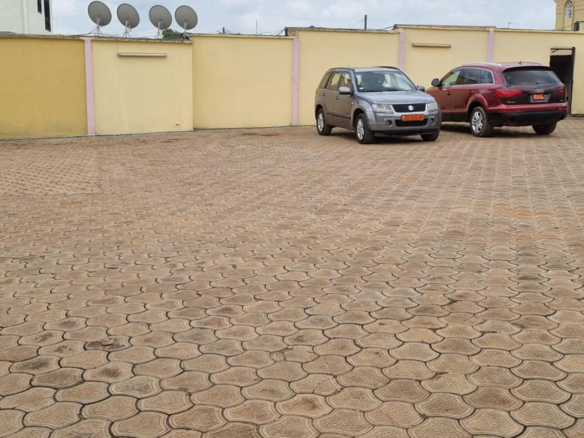 Appart Hotel Mireille Yaoundé Exterior foto